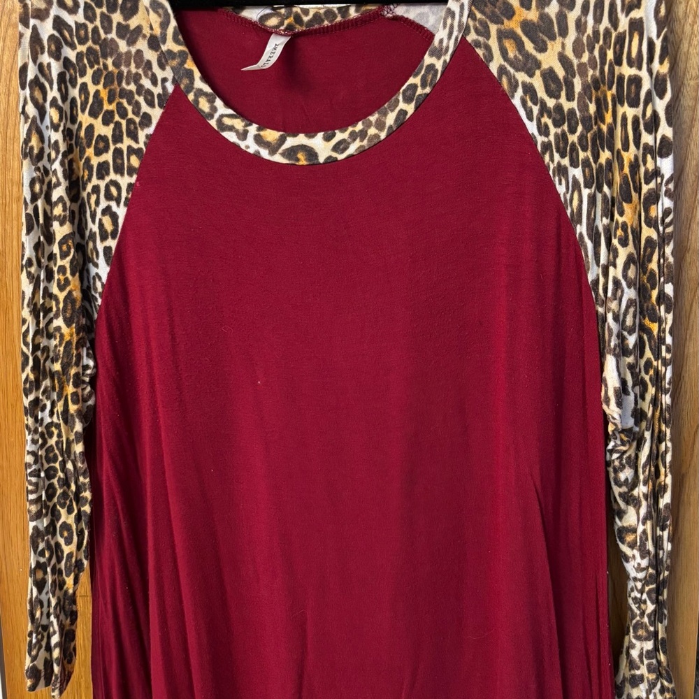 Leopard Print Sleeve Red Top